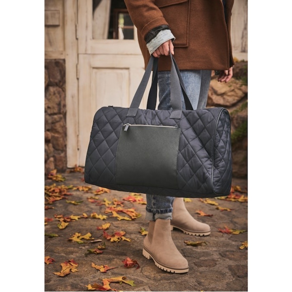 Navy blue quilted duffle weekender bag NWT